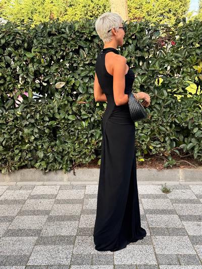 SİYAH DÜĞME DETAYLI ELBİSE