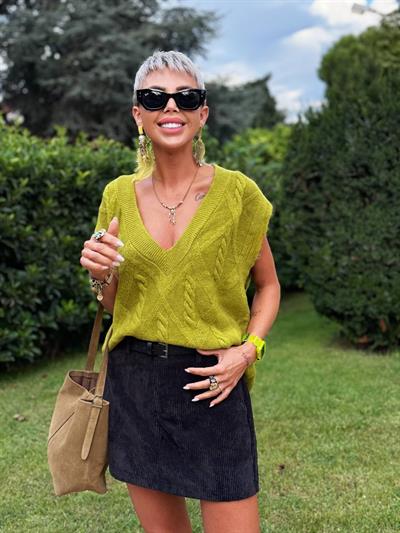 SİYAH KADİFE FİTİLLİ ŞORT ETEK 