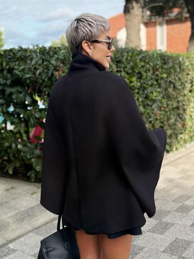 SİYAH KEMERLİ KAŞE PANÇO KABAN