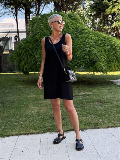 SİYAH KOLSUZ MODAL ELBİSE