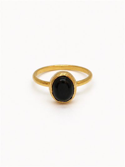 Siyah Oval Taşlı Gold Yüzük