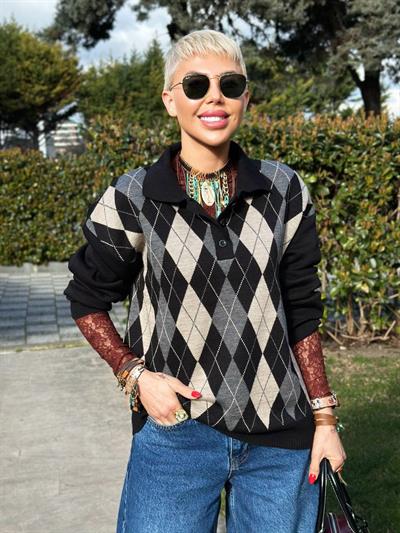BLACK POLO-COLLAR BUTTONED DIAMOND-PRINT SWEATER
