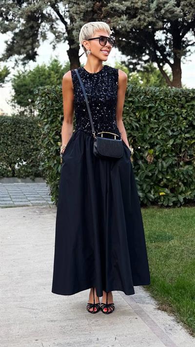 SİYAH PUL PAYETLİ ETEĞİ TAFTA UZUN ELBİSE