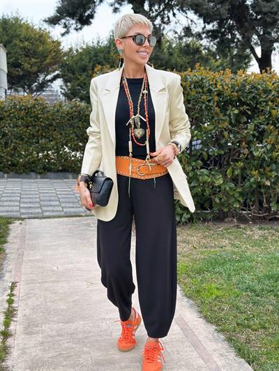 SİYAH ŞALVAR KESİM PENSLİ PANTOLON 