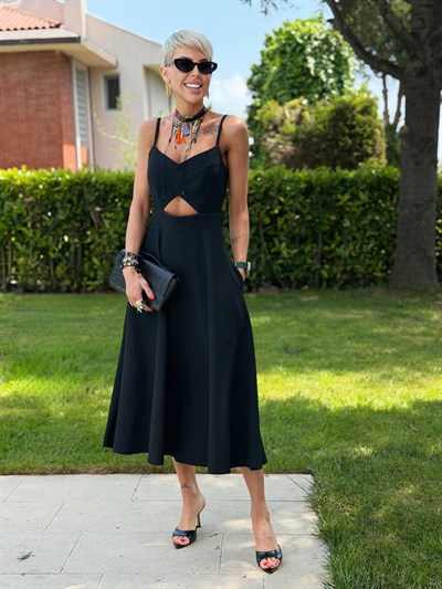 SİYAH V YAKA CUT OUT DETAYLI MIDI ELBİSE