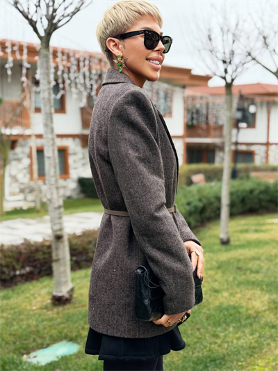 VİZON RENK ÇİZGİ DETAY KEMERLİ BLAZER CEKET