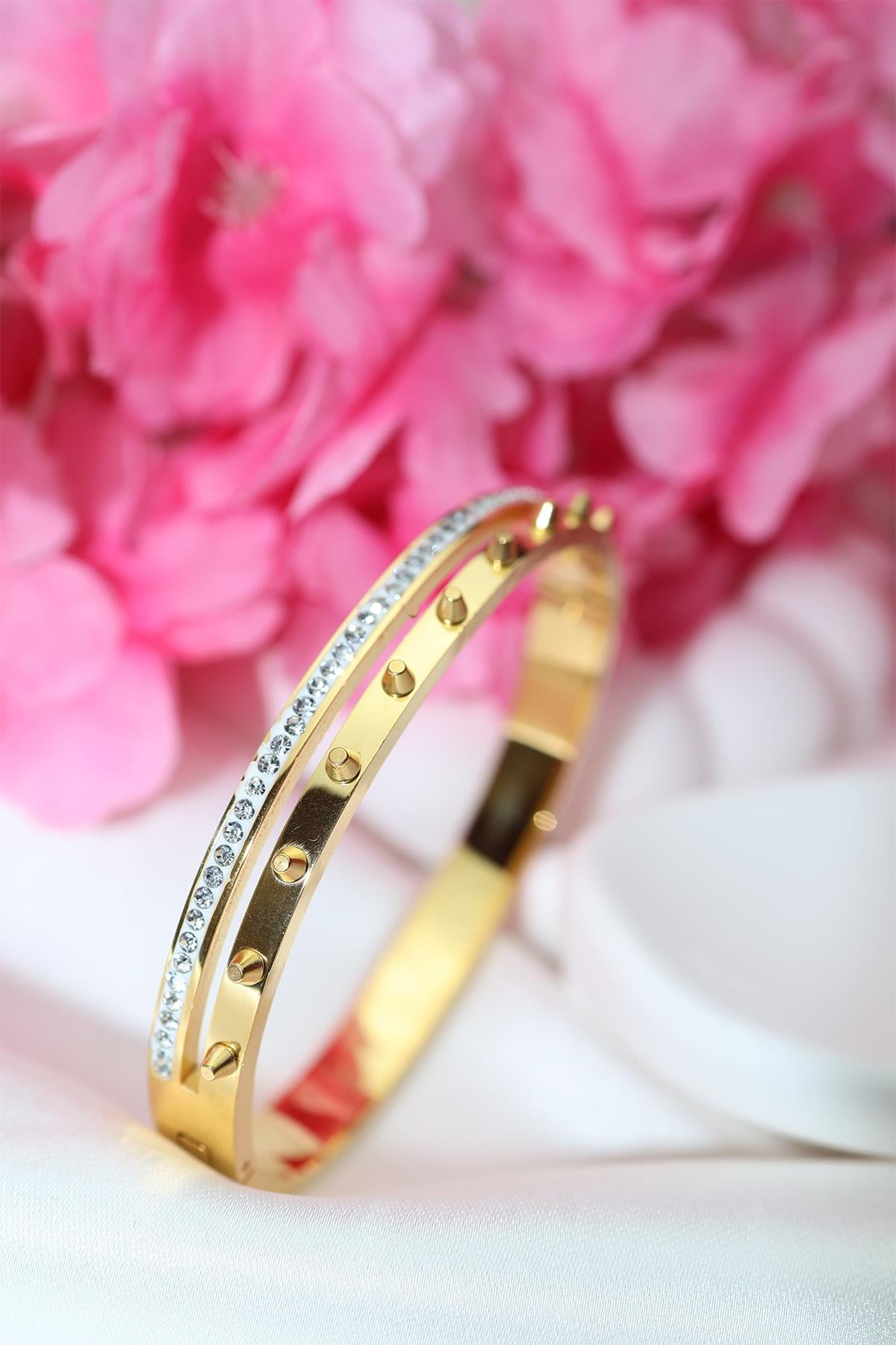 Gold Zımba Model Taşlı Kelepçe