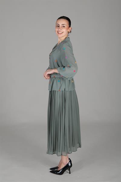 Gömwithk Neck Polka Dot Chiffon Dress