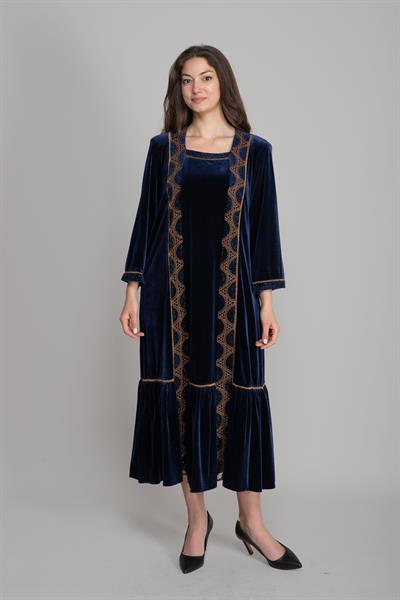 U Yaka Nakışlı Kadife Elbise