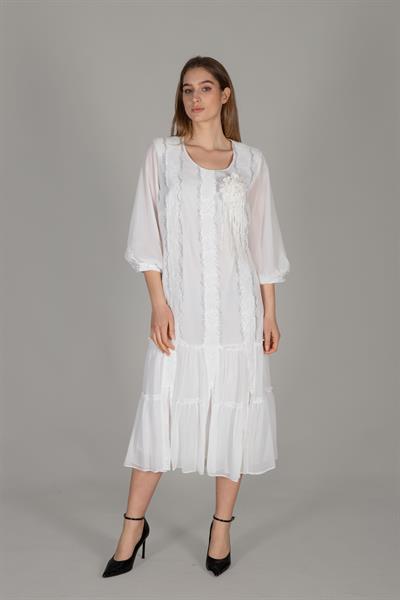 فستان شيفون مطرز بفتحة رقبة على شكل حرف V