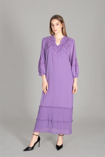 V Yaka Multi Şifon Nakışlı Elbise