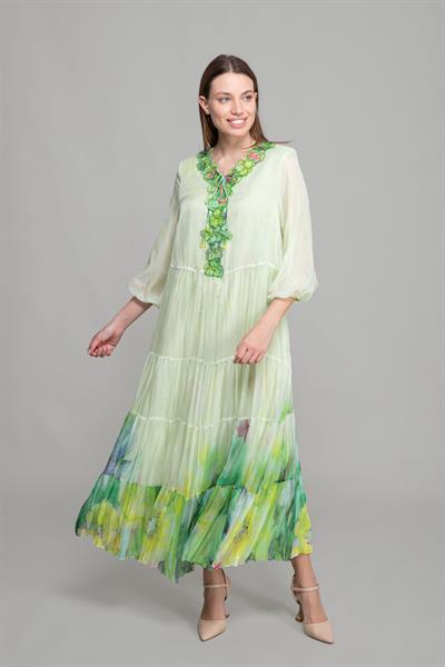 V Yaka Nakışlı Empirme Elbise