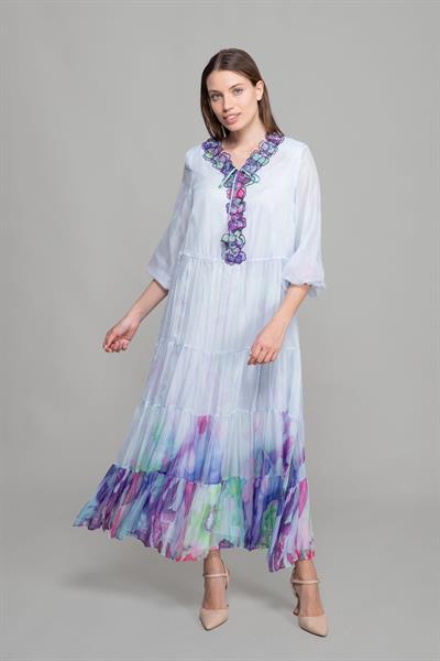 V Yaka Nakışlı Empirme Elbise