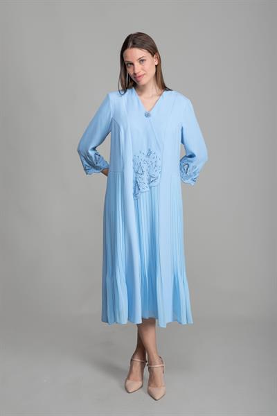 V Yaka Nakışlı İncili Elbise