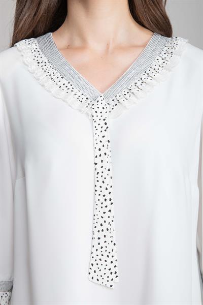 V Yaka Puanli Fularlı Elbise