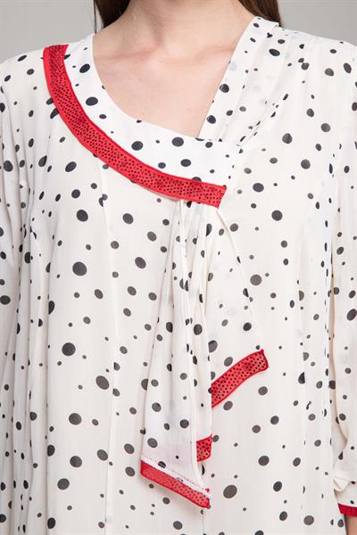 V Yaka Puanlı Şifon Elbise