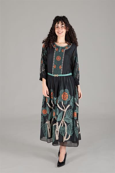 Yuvarlak Yaka Elbise