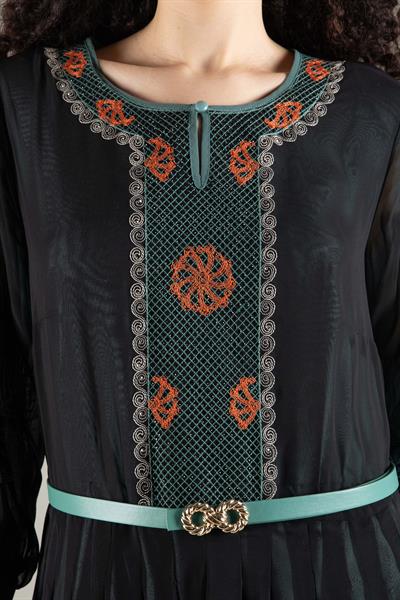 Yuvarlak Yaka Elbise