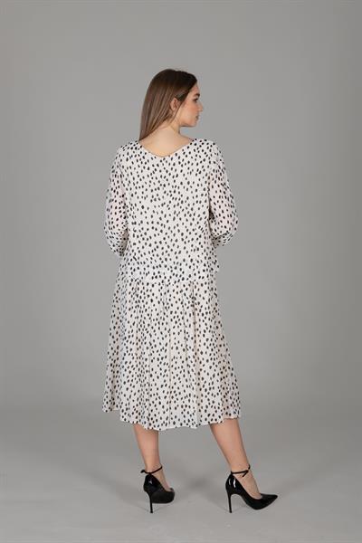 Yuvarlak Yaka Elbise