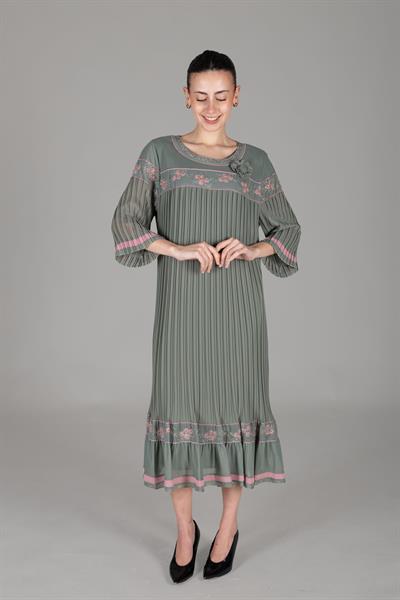 Round Neck Pleated Chiffon Dress
