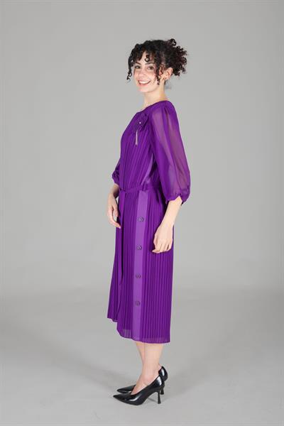 Round Neck Pleated Chiffon Dress