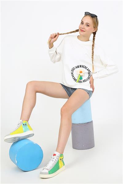 Kadın İki İplik Kumaş Çiçek Aplikeli Oversize Sweatshirt 23522 -Ekru