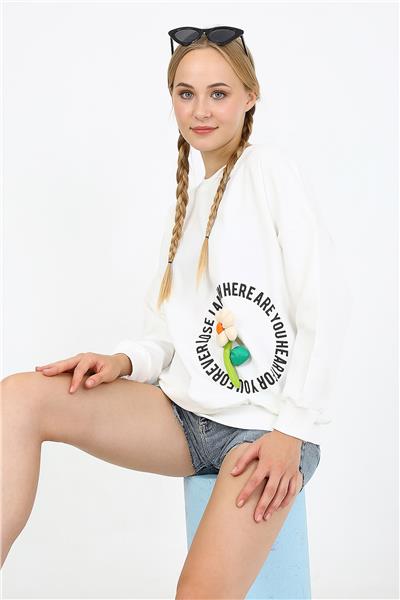 Kadın İki İplik Kumaş Çiçek Aplikeli Oversize Sweatshirt 23522 -Ekru