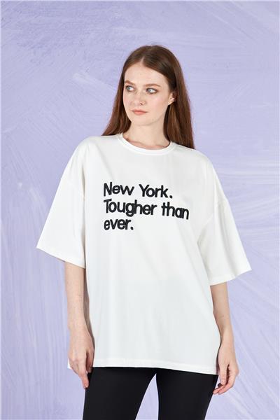 Kadın Kabartma Nakışlı Kompak Oversize Tişört 23126 Beyaz