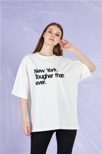 Kadın Kabartma Nakışlı Kompak Oversize Tişört 23126 Beyaz