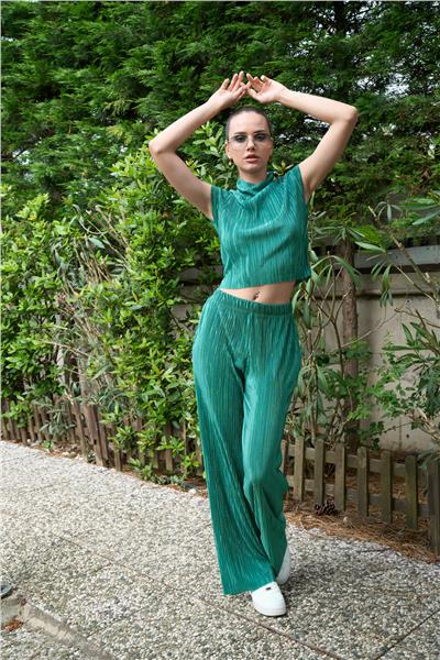 Örme Piliseli Dik Yaka Crop İkili Pantolonlu Takım Cepli  24108 Yeşil