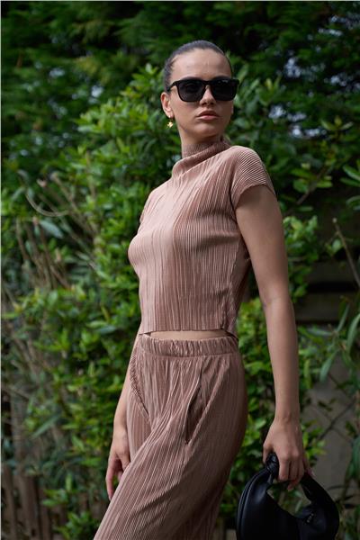 Örme Piliseli Dik Yaka Crop İkili Pantolonlu Takım Cepli  24108 Vizon