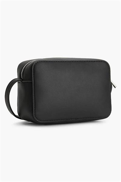 Calvin Klein 0293 Kadın Ck Must Çapraz Kamera Çanta