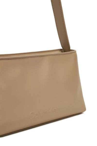 Calvin Klein 12550 Kadın Embossed Logo Shoulder Bag
