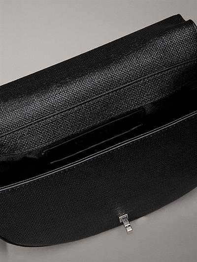 Calvin Klein 13233 Kadın Ck Çapraz Çanta