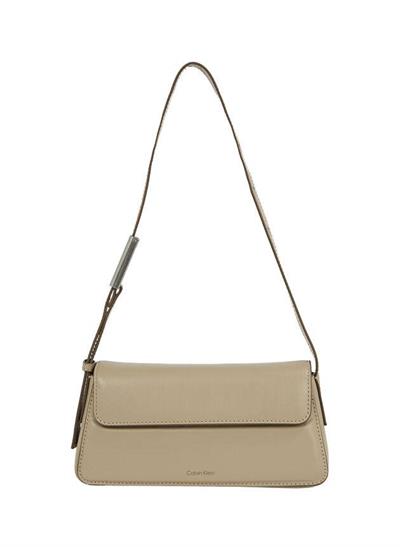 Calvin Klein 3110 Kadın Belted Small Omuz Çantası