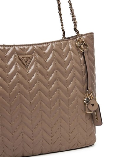 Guess 972022 Kadın Cheryl Kapitoneli Omuz Çantası