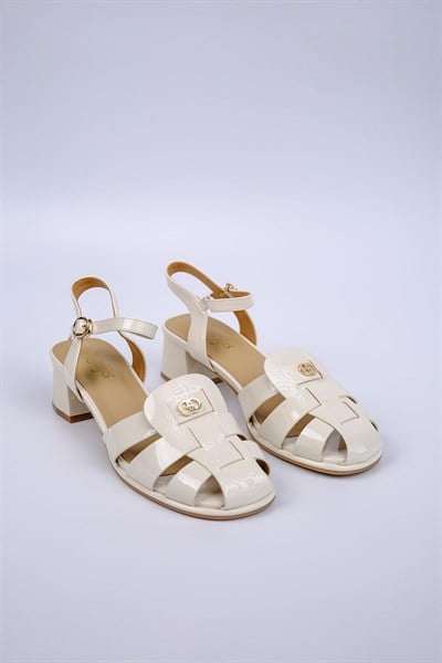 Guja 26Y492-3 Kadın Rugan Kalın Topuklu Sandalet