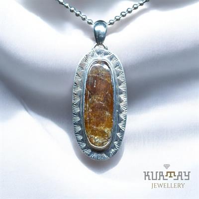 ORANGE KYANITE GEMSTONE 925 STERLING SILVER PENDANT