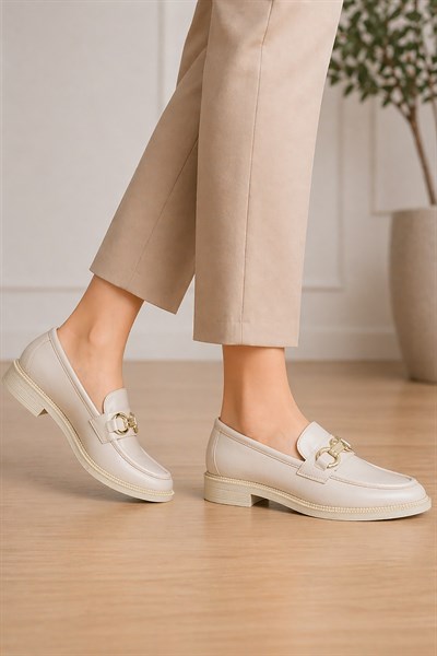 Celira Çnr H43 Kadın Krem Cilt Tokalı Günlük Ayakkabı
