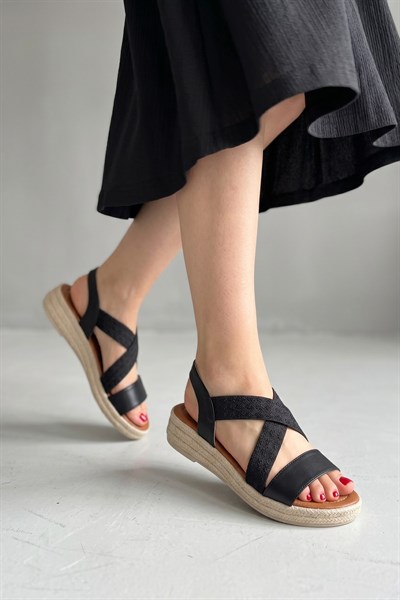Celira Krb H40 Siyah Lastikli Kadın Sandalet Ayakkabı