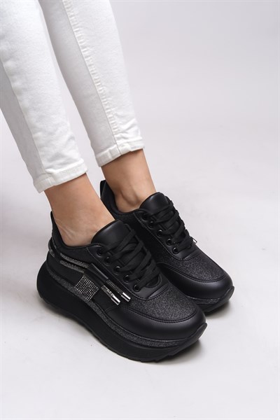 Celira Mdl Siyah Cilt Bağcıklı Kadın Spor Ayakkabı
