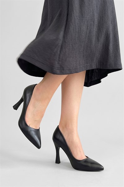 Celira Siyah Cilt Topuklu 8 Cm Kadın Stiletto Ayakkabı