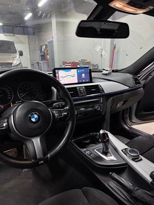 BMW F30 12.3