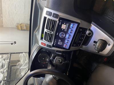 HYUNDAI TUCSON GRİ 6/128 UYUMLU ANDROID MULTİMEDYA (2005-13)