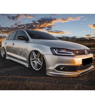 VOLKSWAGEN JETTA YAN MARŞPİYEL