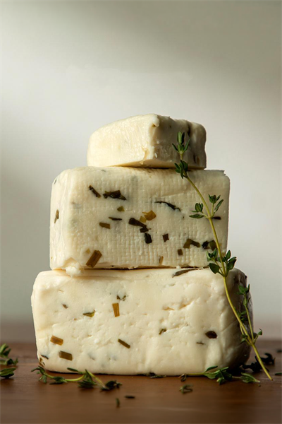 Van Otlu Peynir 350g – 400g Doğal Katkısız Yöresel Kahvaltılık Peynir 