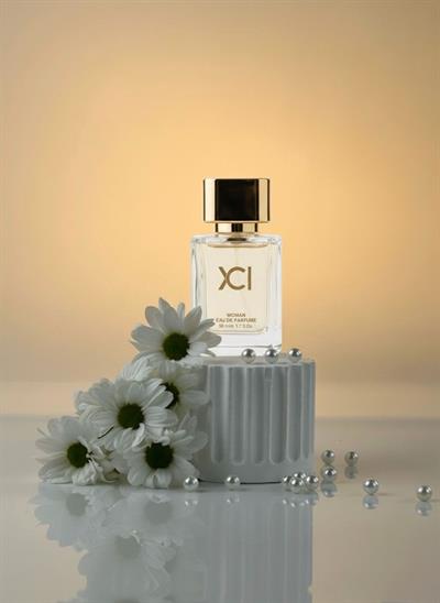 XCI W7 Kadın Parfümü 50 ml – Bal ve Yaseminli Şehvetli Koku
