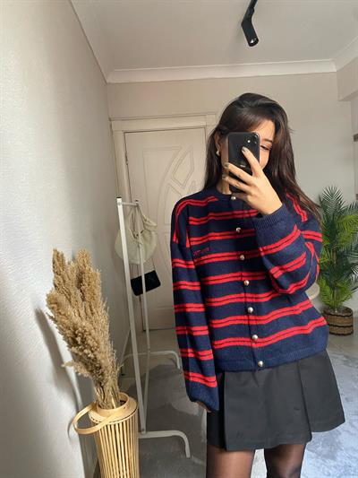 Çizgili Gold Düğmeli Hırka