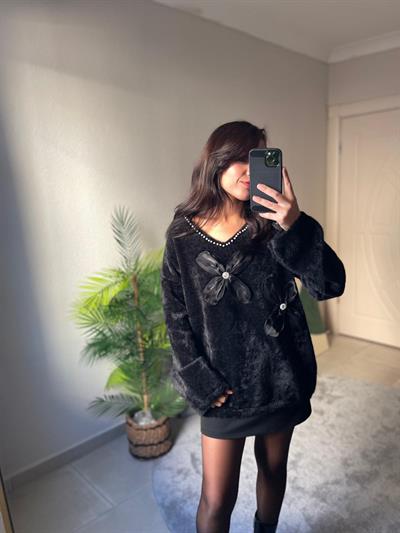 İnci Detaylı Çiçek İşlemeli Kazak