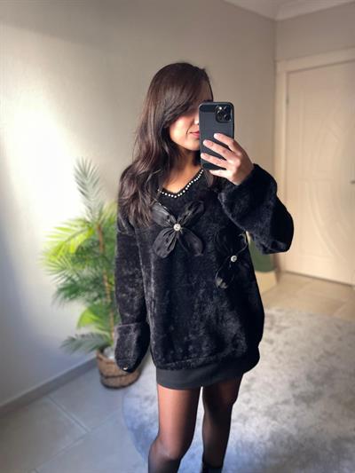 İnci Detaylı Çiçek İşlemeli Kazak